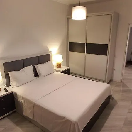 Ray - Mamaia Nord Beachfront *